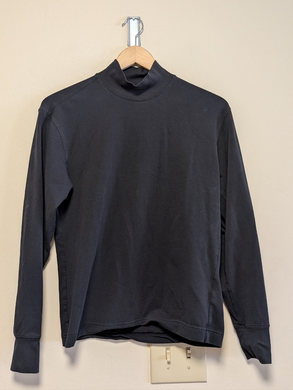 Uniqlo Heattech Black Turtleneck Long Sleeve Top Size S